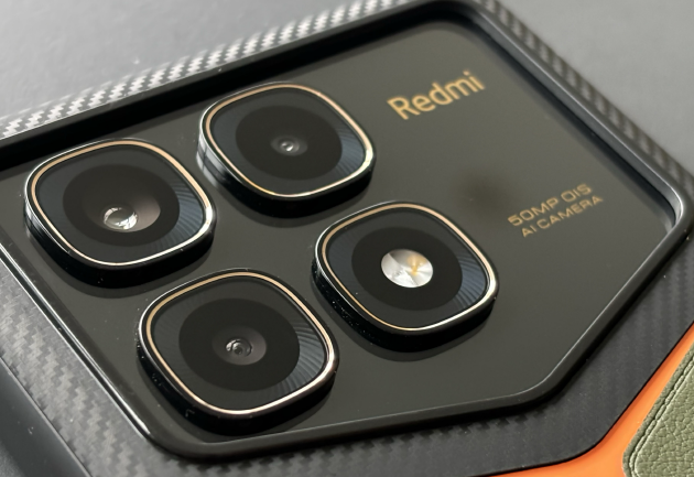 Redmi K70 至尊冠军版体验，流畅线条与独特撞色更加彰显活力  第5张